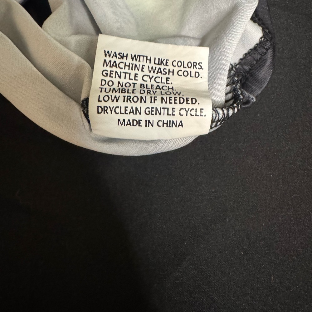 Graphic Black Crop Top with Colorful Design - Picture 4 of 5